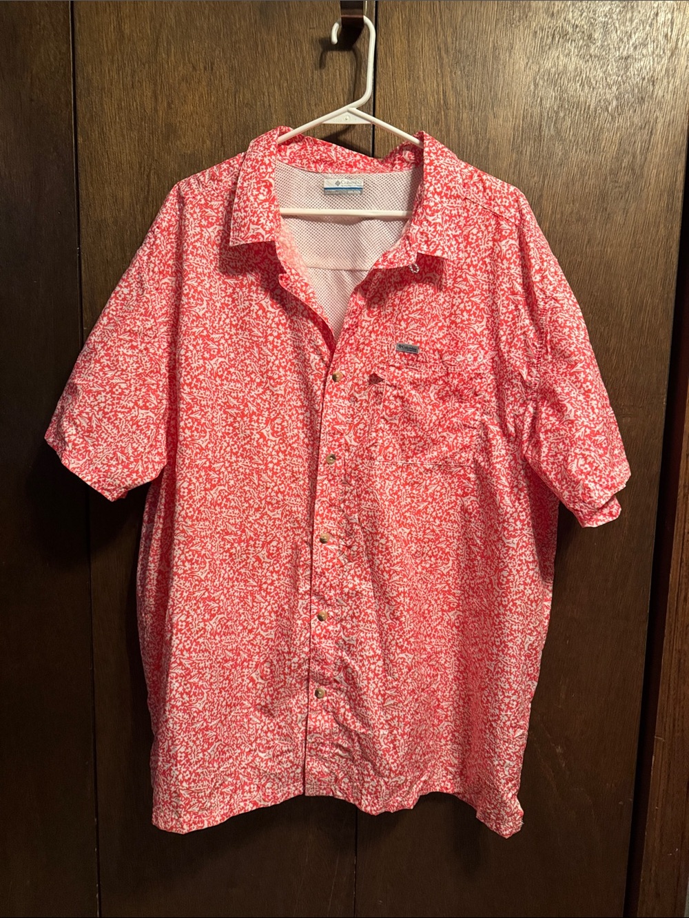 Columbia Red Patterned Short-Sleeve Button-Down Shirt